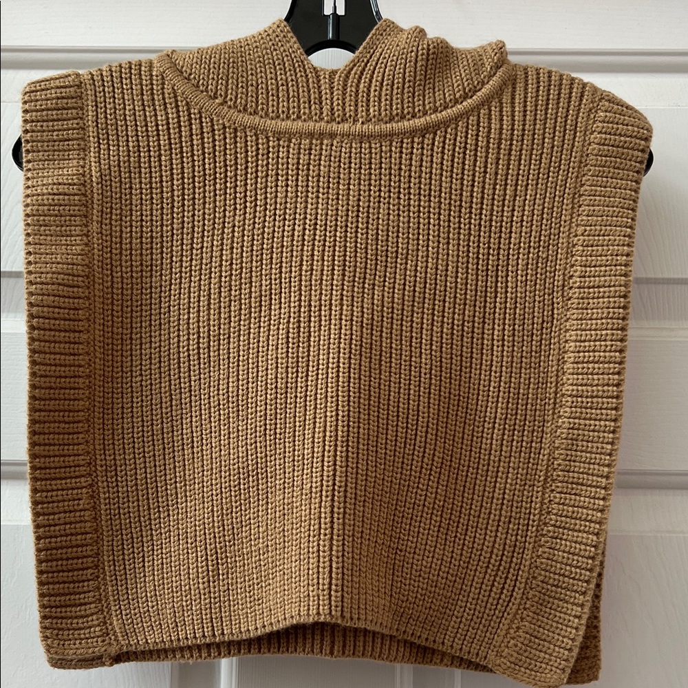 Zara Trendy Hooded Sleeveless Vest